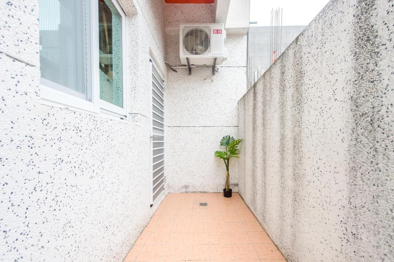 H& 台東熊站旅店 L 全自助入住 Apartment Taitung Exterior photo